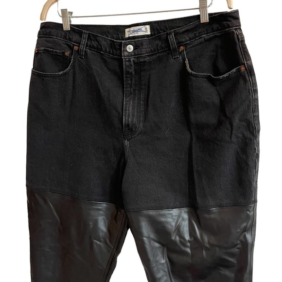 Abercrombie & Fitch Mixed Fabric Ultra High Rise 90s Straight Jean, Size 34/18 - Picture 9 of 12